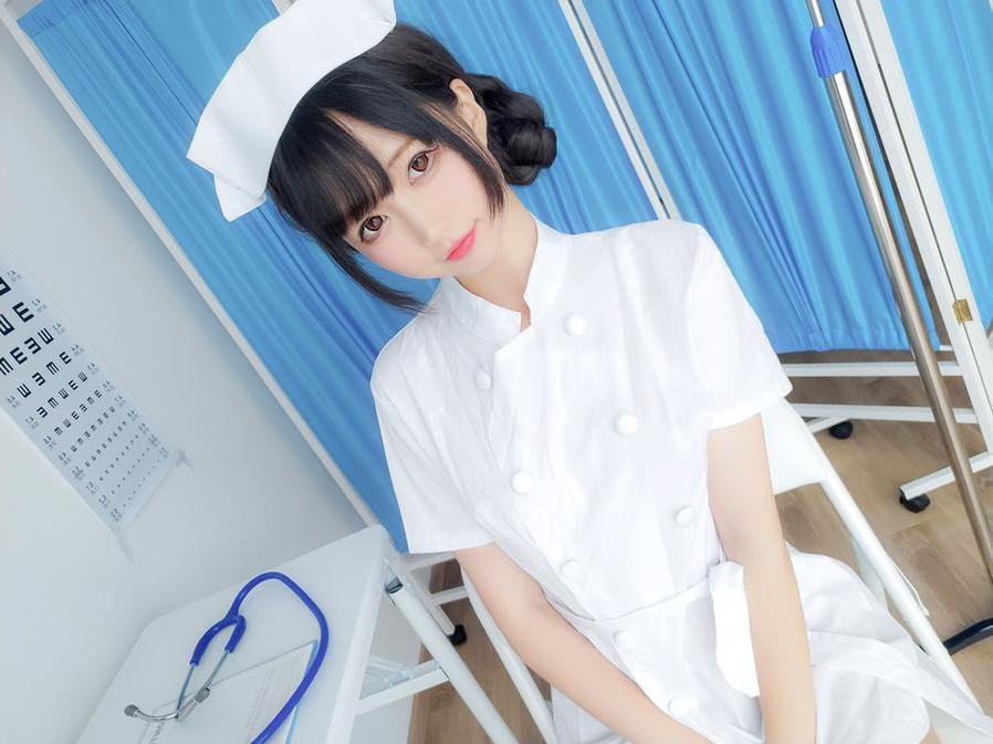 展现美好人生：nagisa魔物喵木盒里的cos作品精选。