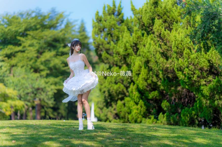热搜必备！neko薇薇明日方舟红cos图片套迎来巨热销售
