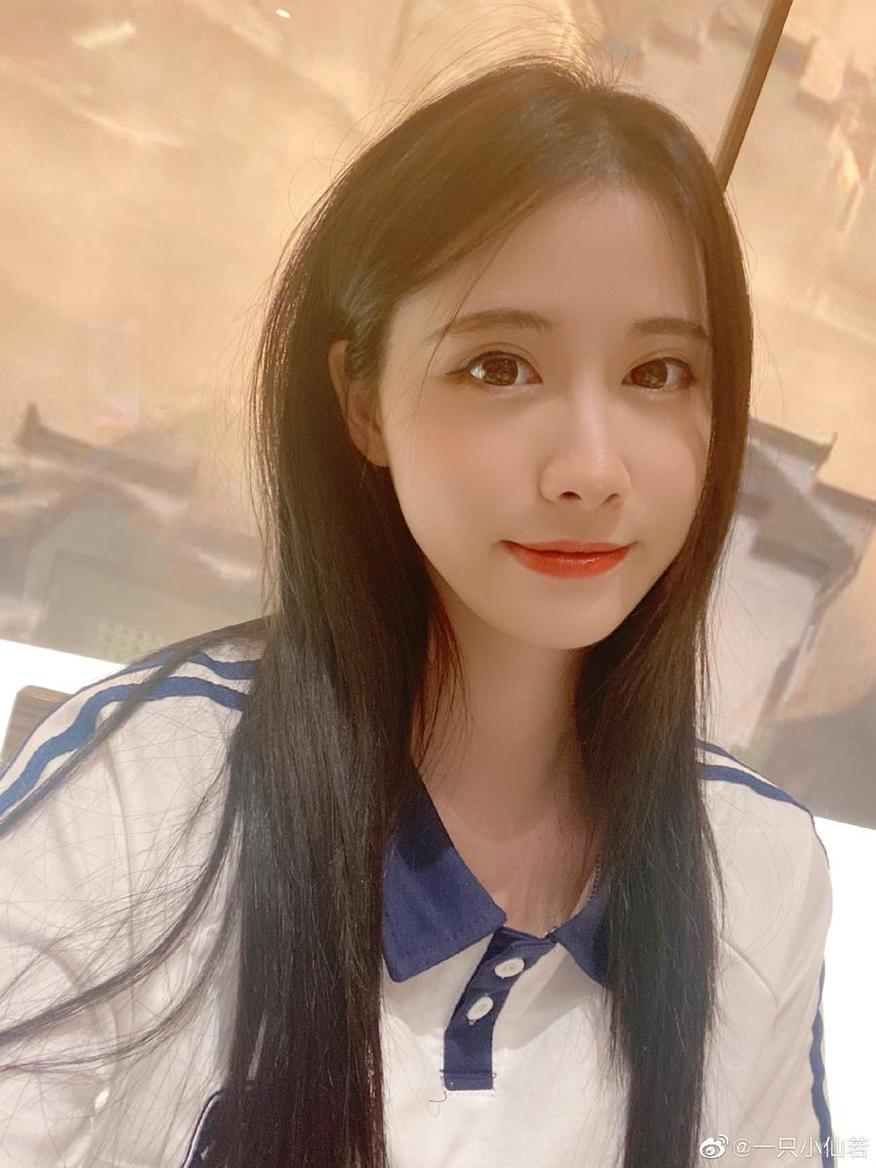 “一只小仙若大摆锤”cosplay照片，期待您的点赞