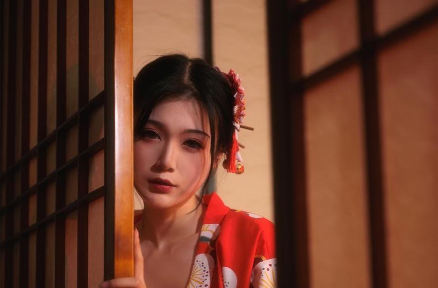 新一轮更新，一米八的大梨子龙王完整版cosplay精品多多