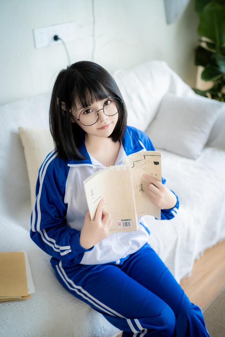 沉浸在这个七月喵子酸奶图片的美图海洋里，你只会得到更高清的感受。
