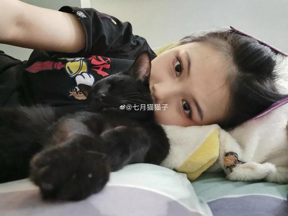七月猫猫子圣诞的cos原图，全新解读经典角色
