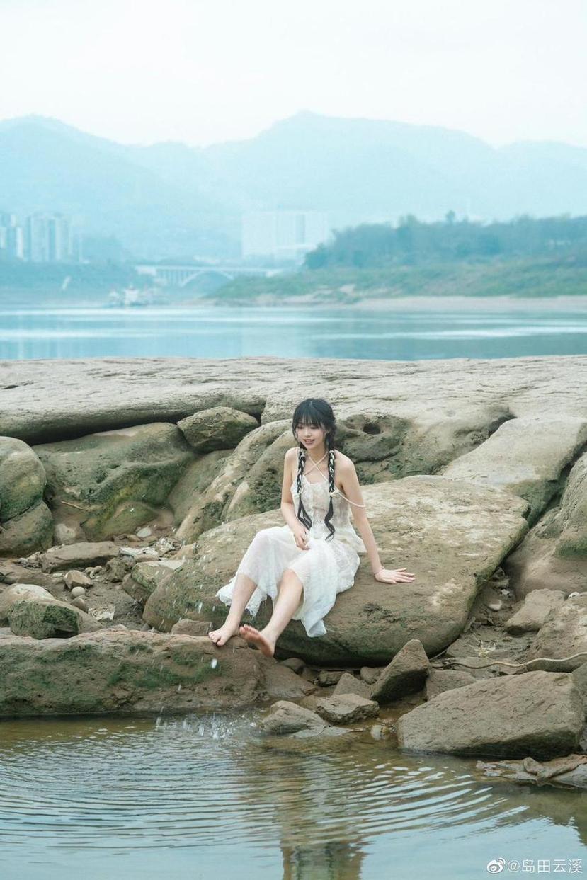标题4：云溪溪奶桃桃囚鸟64图，全套高清图包开售啦