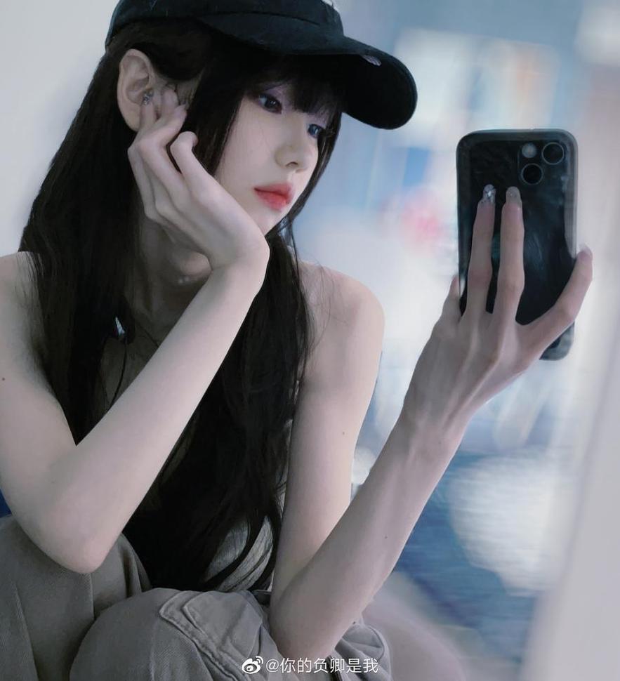 你的负卿微博配图魅力：coser的迷人瞬间