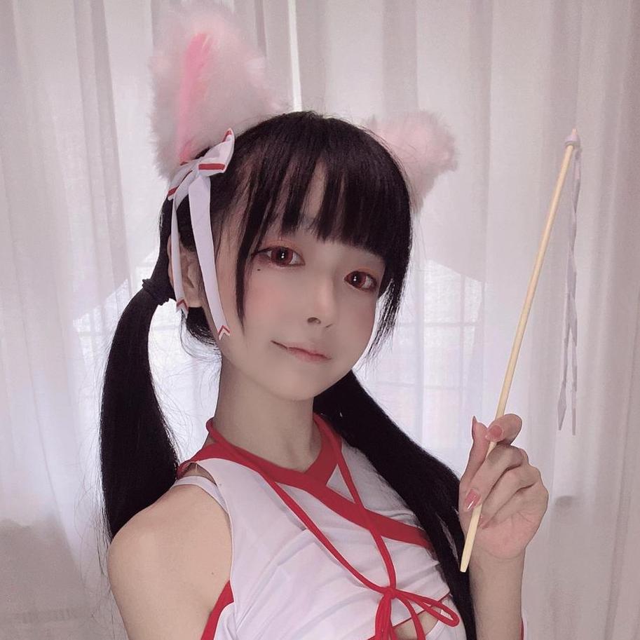佳佳好难啊背带，美图图包带你领略极致自然之美。