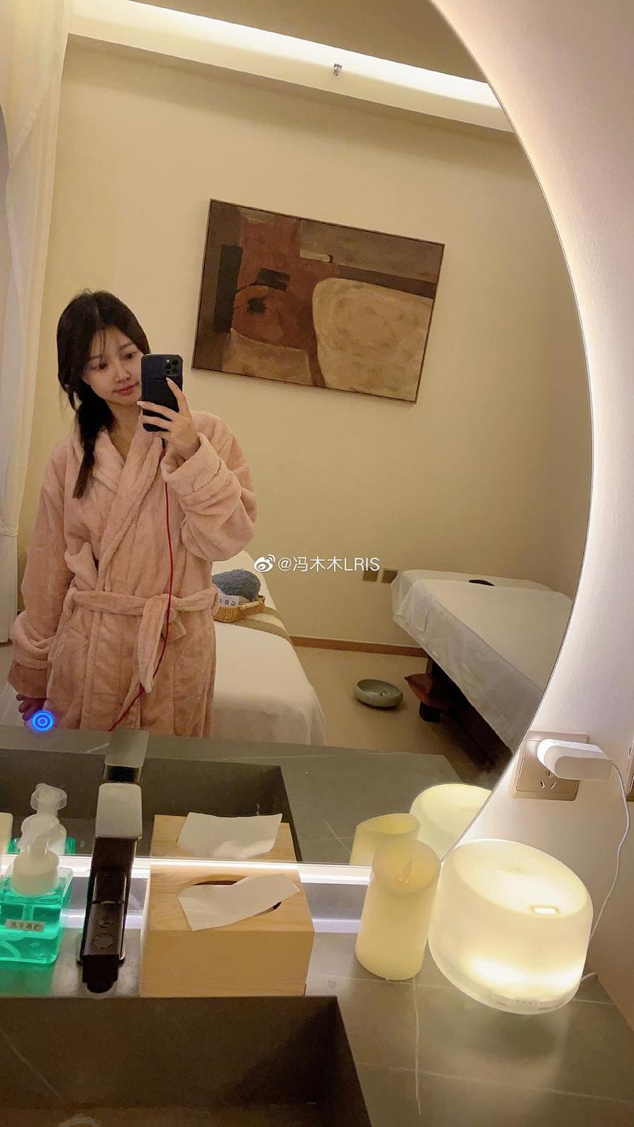 呈现最美姿态，诠释职场王者——冯木木职业服图片唯美照片集锦
