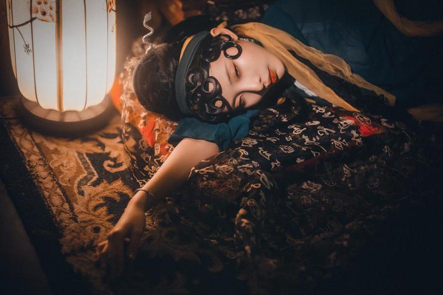 原天夕子主持最新发布的美图，绝对让你看完走不动路