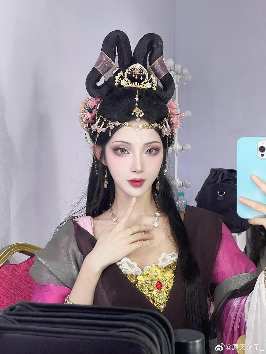 原天夕子个人资料独家照片：cosplay大片欣赏