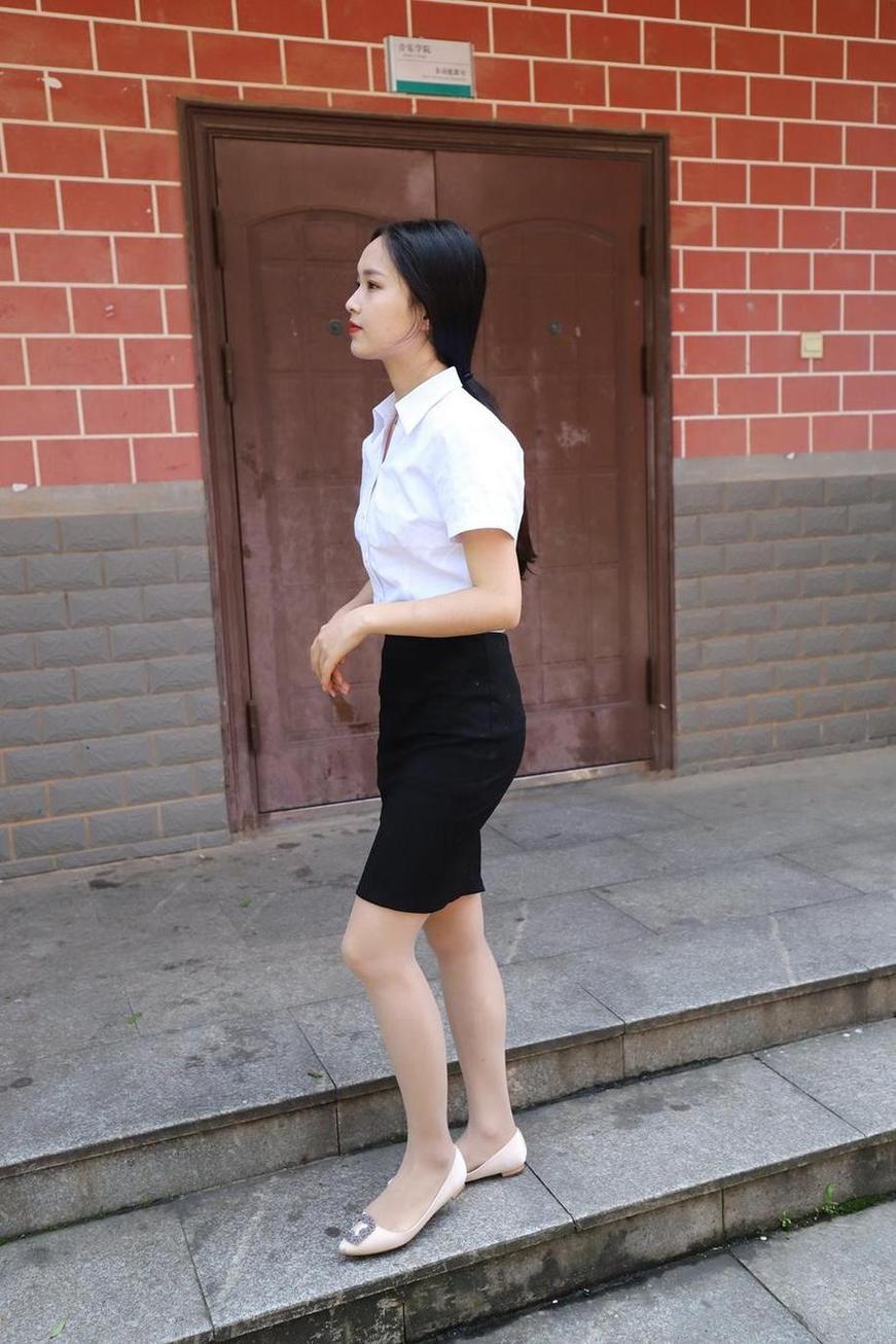 大西瓜爱牙膏清纯牛仔裤的美图，在这里遇见“不一样”的自己
