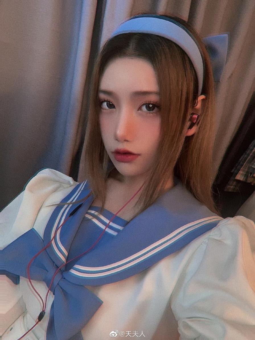 天夫人cos一尾阿梓是一个人吗，这些图片太好看了
