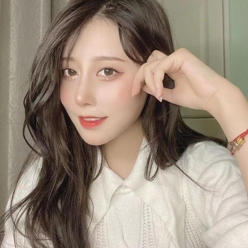 奈汐酱收费新更新，精选细腻的彩妆cos大片