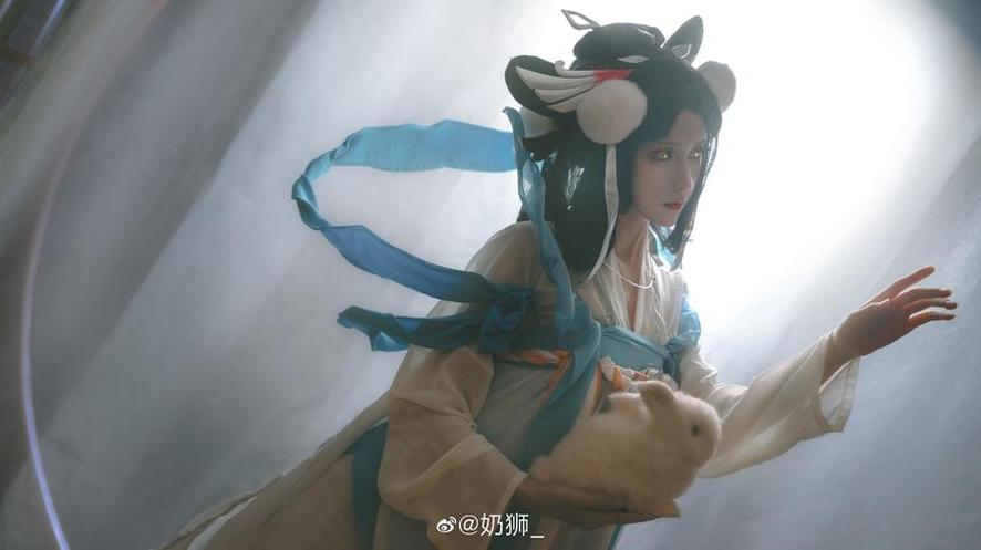 奶狮不咬人cosplay貂蝉的超美摄影照片，像一幅真正的艺术品一样