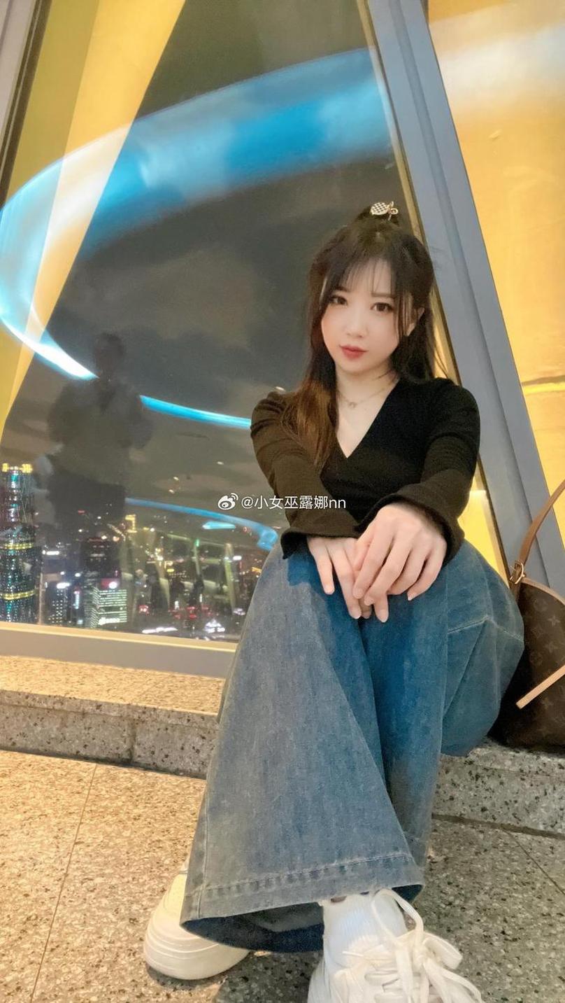 神秘的魅力，小女巫露娜九月三号微博，超燃图片