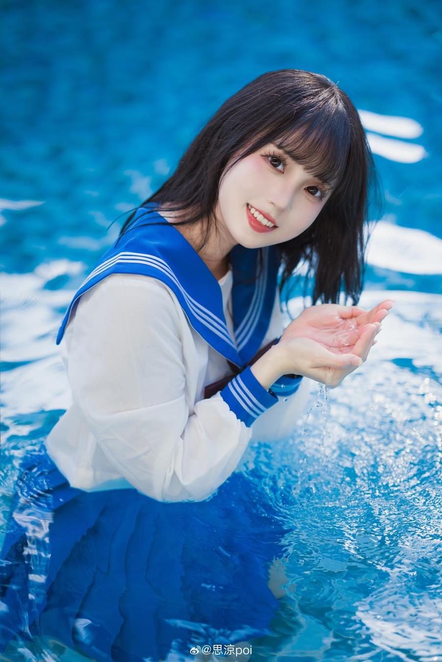 思凉poi真实年龄cos夏日制服，美图图包惊艳登场