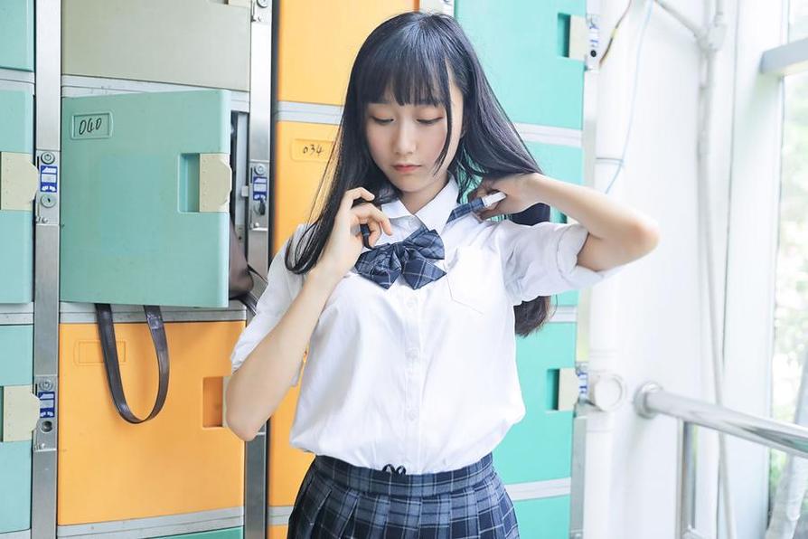 欣赏百合赛高木绵绵owo的cosplay作品赏析