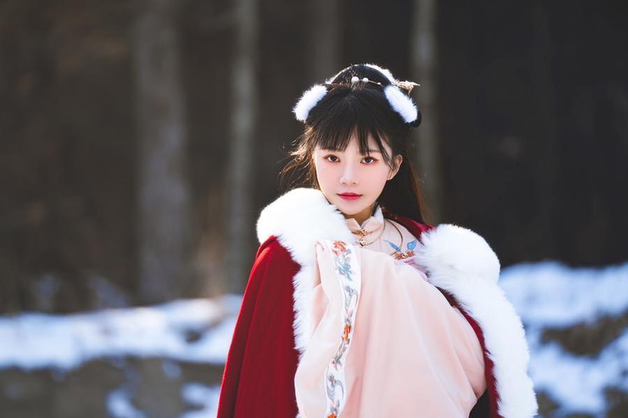 青春热血：桜桃喵是哪个学校的coser，这些作品充满着她的青春和热血
