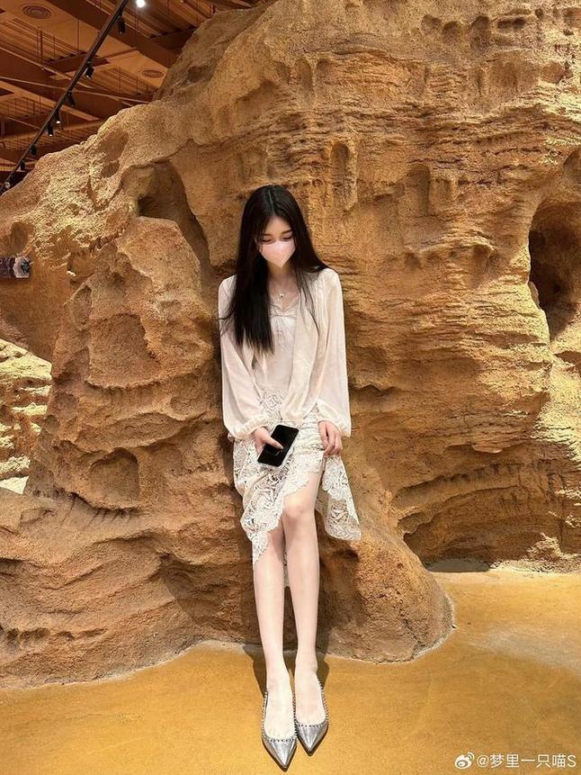 梦里一只喵M，分享cos作品合集，最全图包等你领