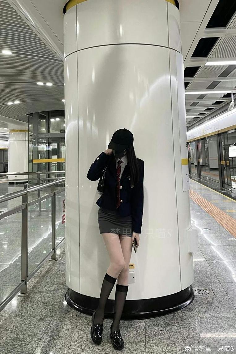 梦里一只喵打包合集：震撼cos作品集，拒绝平庸