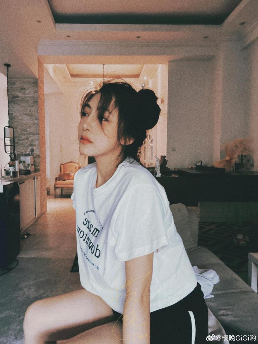 这套樱晚gigi弹的什么琴，是所有音乐套中最好听的。