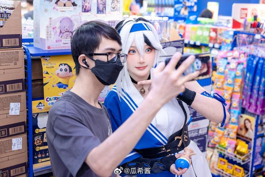 瓜希酱艾米莉亚的摄影作品，留住每个美好瞬间的照片。