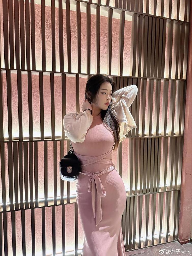 白烨cos修女：最高清精选，分享coser魅力与才华