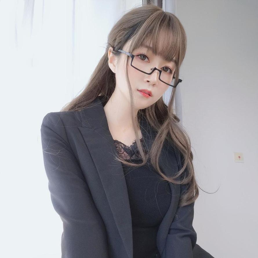 摄影师精选的无删白银81图片，细节尽显