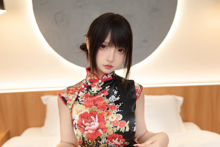 轻松上手，好看难忘！神乐坂真冬微博限时图集美貌与实用于一身