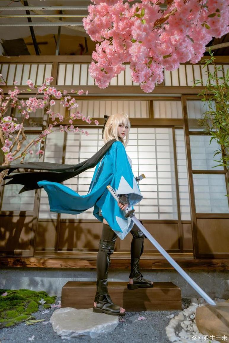 羽生三未职业装图包，魅力四射的cosplay作品