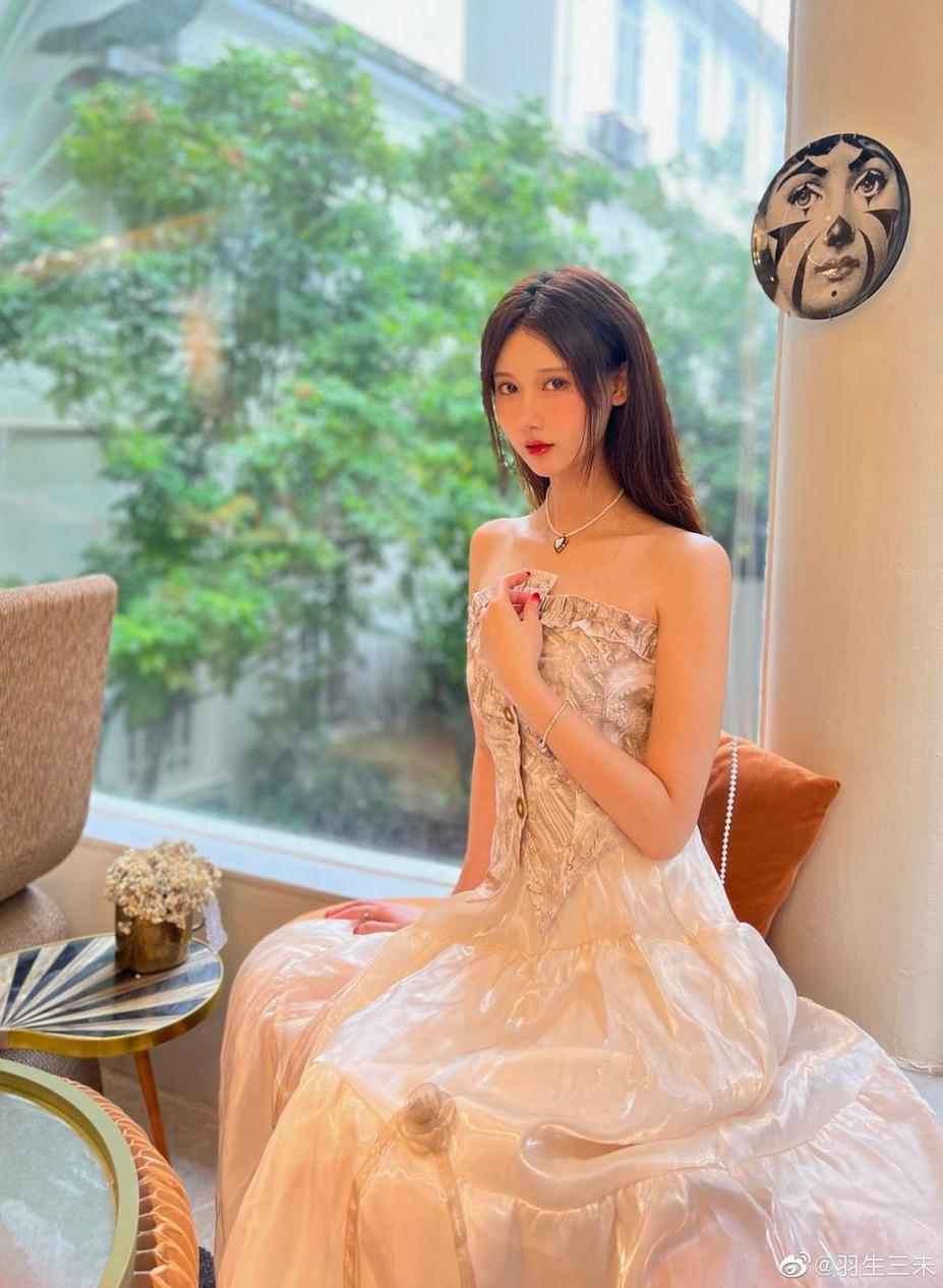 必备美图来了！羽生三未精灵花嫁cos精选大放送