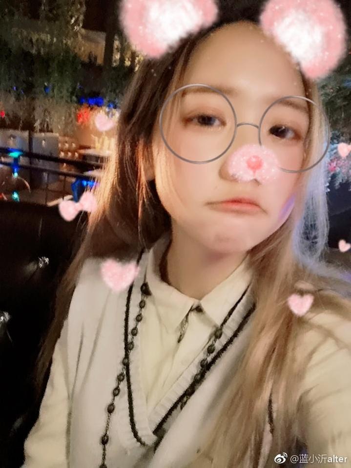 真·神仙颜值！蓝小沂的图包大放送