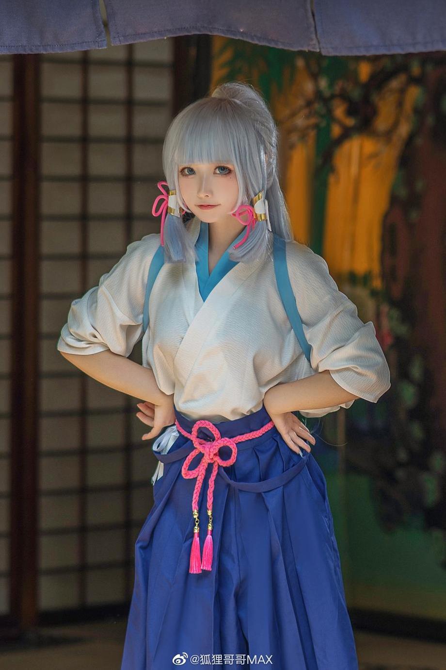 经典 cos 作品：薄墨锦狐x三笑