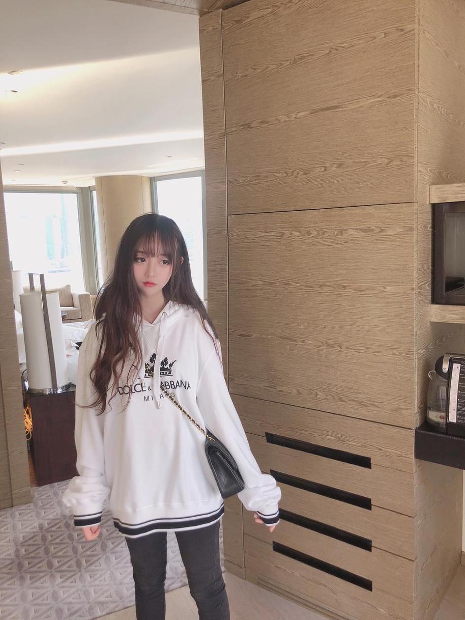想要看到绝美的过期米线线毛衣免费cos？这里就有哦