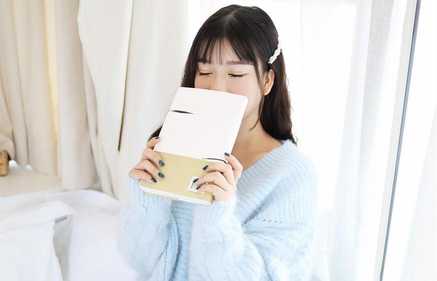 “露露小喵超高清图片”完整图包，满足你对猫咪的渴望。